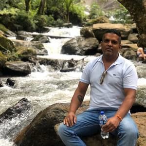 Meet your Posher, Frank eduardo